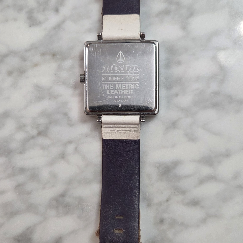 Nixon Square Face Watch - Picture 2 of 5